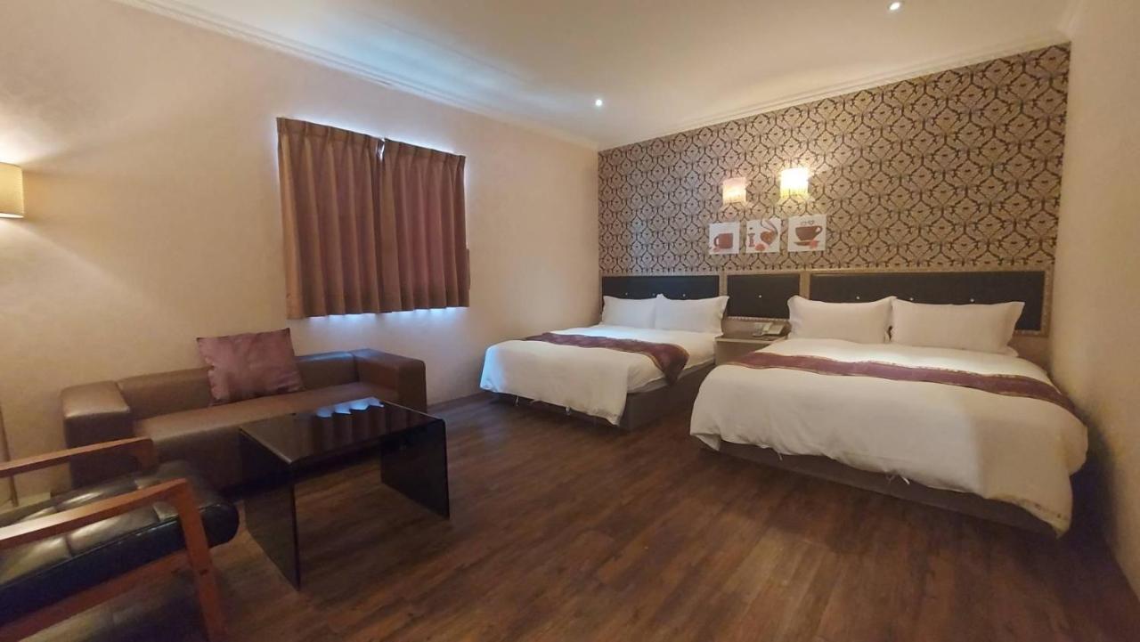 Jungle City Motel Chiayi Exterior foto
