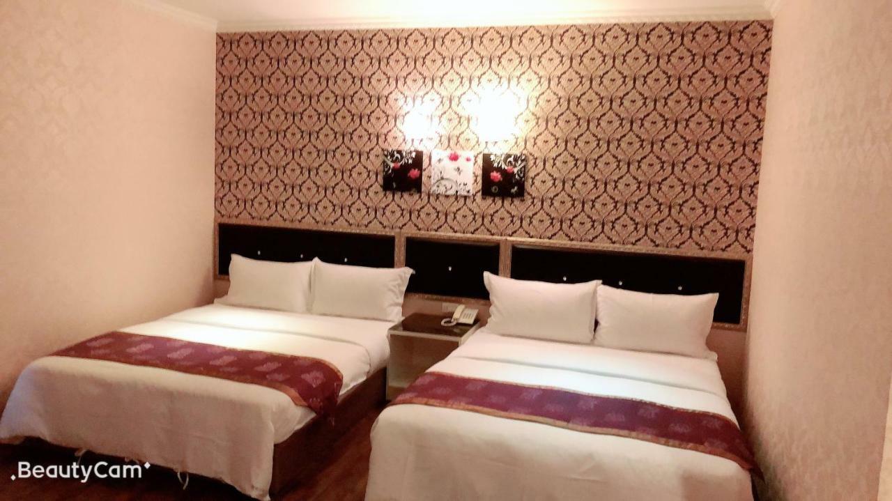Jungle City Motel Chiayi Exterior foto